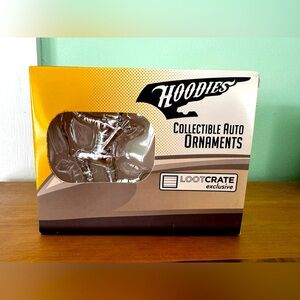 Hoodies “Arrow” Collectible Hood ornament